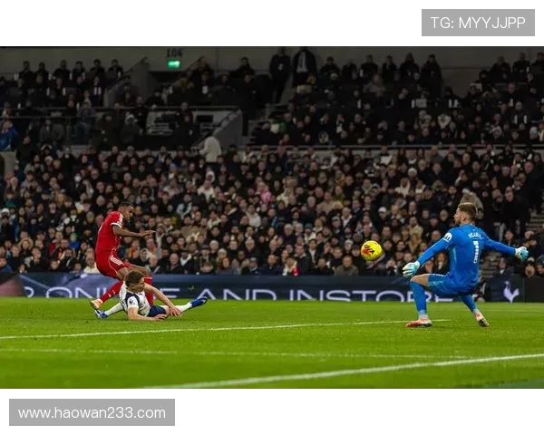 格雷头球定胜负里沙利松助攻双响被吹热刺客胜水晶宫英超鏖战之夜